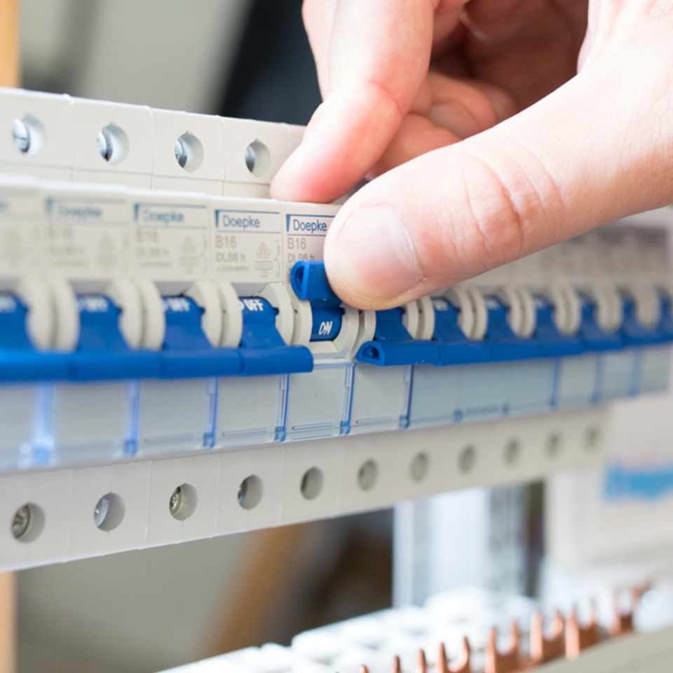 Schalt­schrank­bau bei P&N Elektromeister OHG in Mühlheim am Main